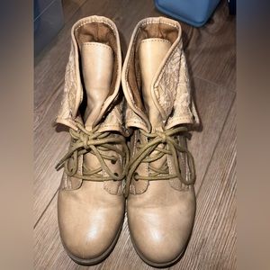 Cute short brown fall boots!